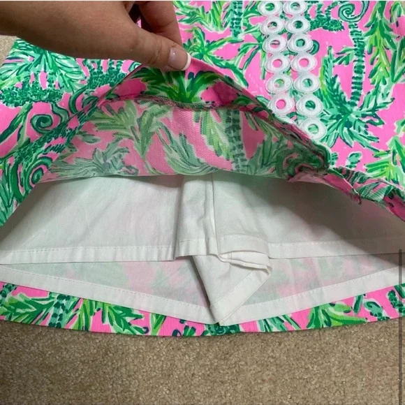 Lilly Pulitzer Tawney Skort Size 2 - Picture 2 of 5